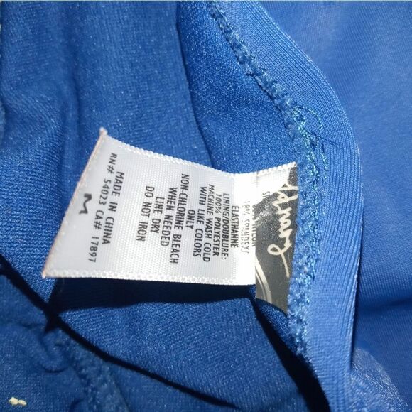 4 bathing suit pieces - Picture 14 of 14